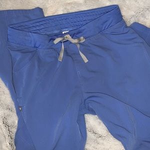 Ceil blue FIGS technical collection:kade cargo pant/caterina one pocket top